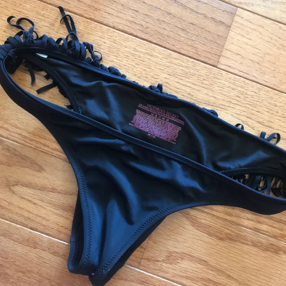 VS bikini bottoms M